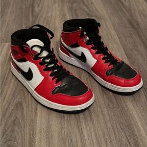 Nike women’s Air Jordan 1 high top size 6.5 black white red